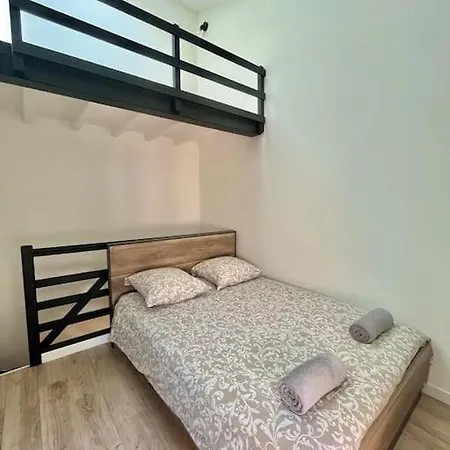 Duplex Pierre B Daire *
